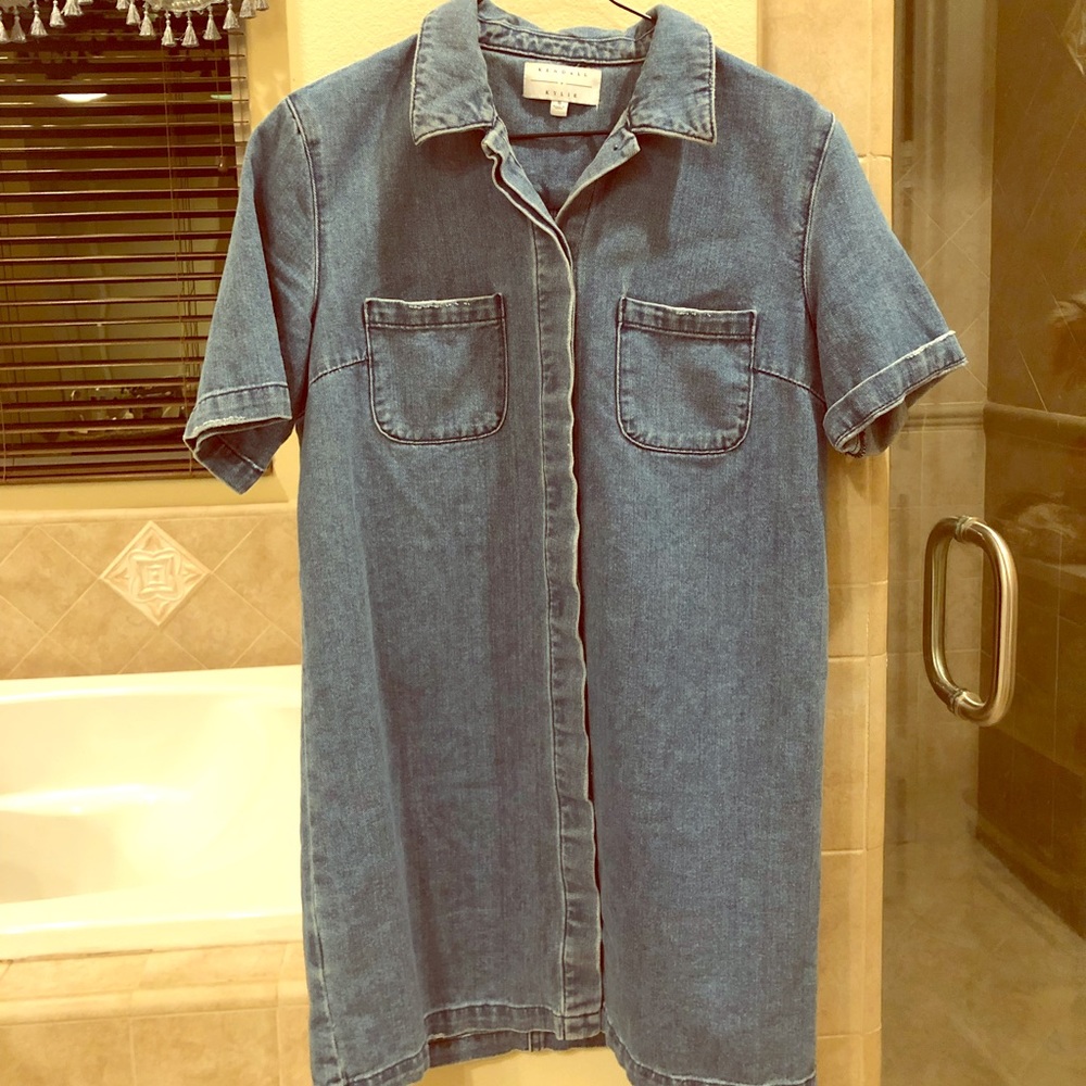 Super cute, casual Kendall&Kylie  jean dress💙